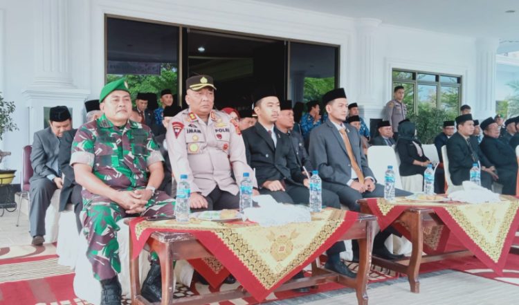 Pemerintah Kabupaten Sarolangun gelar upacara Hari Kebangkitan Nasional ke-115, di Halaman Kantor Bupati Sarolangun,Senin (22/5). Foto: Fdn/ Ampar