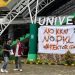 Mahasiwa UM demo sampaikan tuntutan di depan kampus. Foto: Meli/ Ampar