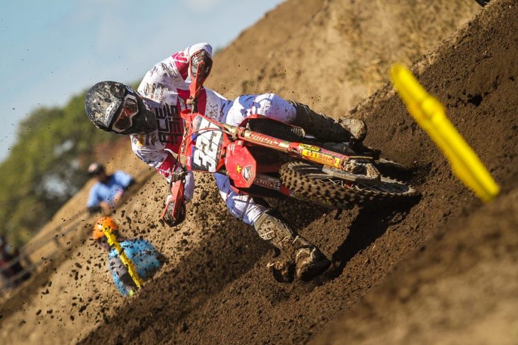 Turun sebagai pebalap reguler bersama JM Astra Honda Racing, Adel sapaan akrab Delvintor/ Foto: Sinsen