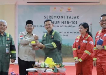 Anwar Sadat Hadiri Seremoni Tajak Pemboran Sumur NEB-101 SKK Migas-Petrochina International Jabung. Foto: Prokopim Tanjabbar