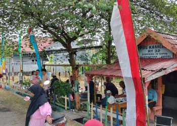 Pemotongan Hewan Kurban di Masjid Hidayatul Mutaqin; 4 Sapi dan 5 Kambing/ Foto: Alen