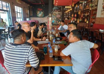 apat Penyempurnaan perlengkapan pertandingan esports Provinsi pada ajang Pekan Olahraga Provinsi Jambi Minggu (9/7/2023)/ Foto: Tia