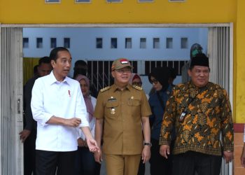 Presiden Joko Widodo saat kunungan ke SMKN 2 Bengkulu Tengah, Kamis (20/7). Foto: Foto: Kris - Biro Pers Sekretariat Presiden