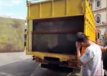 Truk pengangkut BBM ilegal yang diamankan Dir Reskrimsus Polda Jambi, Sabtu malam (22/7). Foto: Alan/Ampar