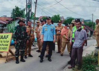 Walikota Jambi Syarif Fasha Tinjau Pembangunan Drainase/ Foto: Melli