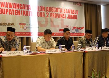 Tes wawancara calon anggota Bawaslu Jambi oleh Timsel zona 2/ Foto: alan