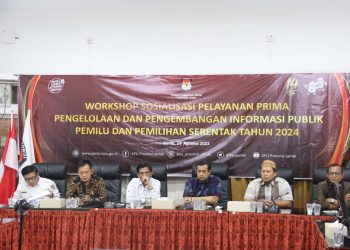 KPU Provinsi Jambi menyelenggarakan Workshop Sosialisasi Pelayanan Prima Pengelolaan dan Pengembangan Informasi Publik Pemilu dan Pemilihan Serentak Tahun 2024 kamis (24/8) di Aula KPU Provinsi Jambi/ (Foto: Humas KPU Jambi)