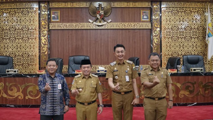 Al Haris Buka ToT dan ToC Program Sobat Sikapi OJK/ Foto: Agus