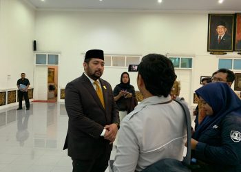 Waka DPRD Provinsi Jambi Pinto Jayanegara saat ditemui awak media di Kantor DPRD Provinsi Jambi, Kamis (10/8). Foto: Adrian