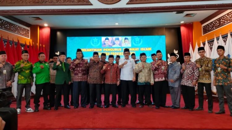 Pelantikan Kepengurusan Syarikat Islam Wilayah Provinsi Jambi di Auditorium Rumah Dinas Gubernur Jambi, Jumat (11/8). Foto: Jp/Ampar