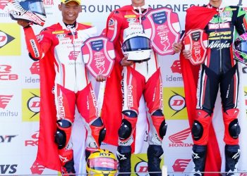 Pebalap Astra Honda Motor dibawah naungan tim Astra Honda Racing Team berhasil meraih podium di kelas AP250 dan SS600 pada ajang balap ARRC Mandalika. Foto: Ajeng Honda