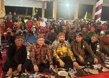 Waka DPRD Provinsi Jambi Pinto Jayanegara saat menghadiri malam Gebyar Suro PKJM. Foto: Adrian