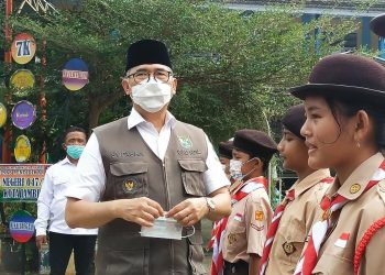 Pemerintah Kota (Pemkot) Jambi mulai membagikan masker kepada/ Foto: Melli/Ampar