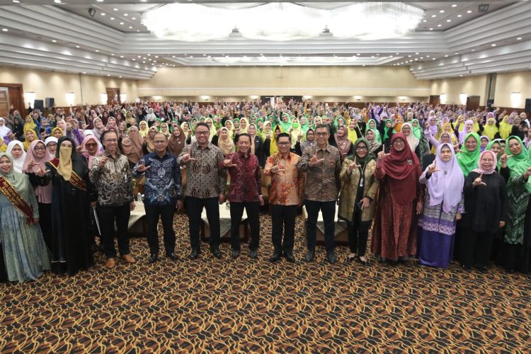OJK Luncurkan Sicantiks Sahabat Ibu Cakap Literasi Keuangan Syariah (foto: Humas OJK)