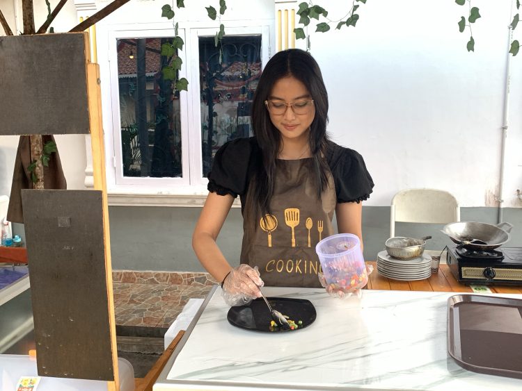 Owner Kedai Kojay, Cindy Ayu Saputri. Foto: Alan/Ampar