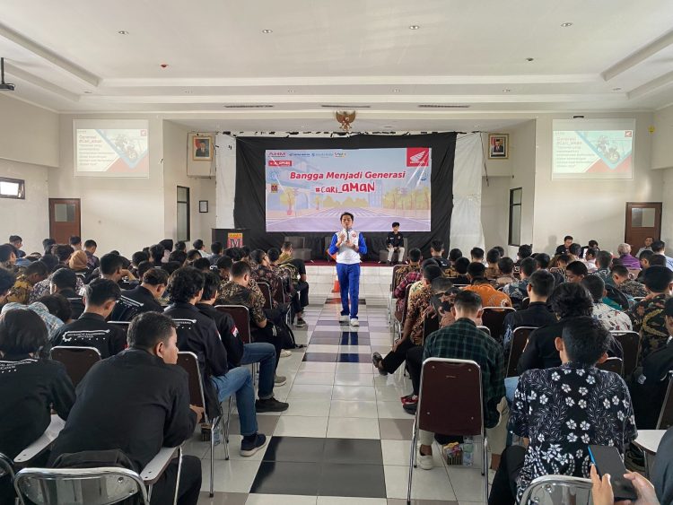 AHM Ajak Ribuan Mahasiswa Jadi Generasi Peduli Keselamatan/ (Foto: Ajeng)