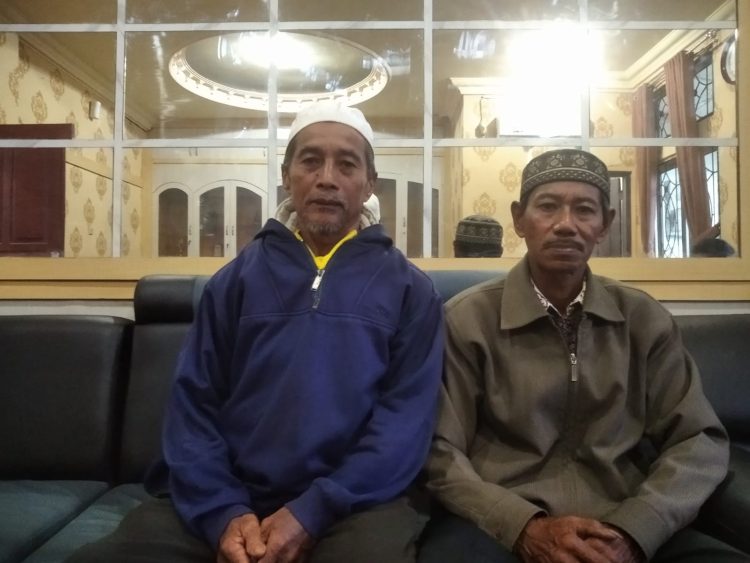 Jahir, Ayah Korban saat diwawancarai media ini (Foto: Sn/Ampar)