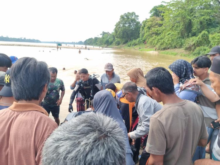 Bocah 10 tahun Tenggelam di Sungai Batanghari Ditemukan Meninggal/ Foto; Lutfi