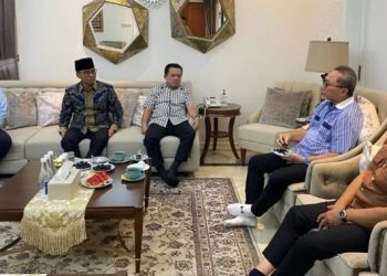 Pertemuan H. Bakri, Al Haris dan Maulana bersama Zulkifli Hasan/ Foto: Fei