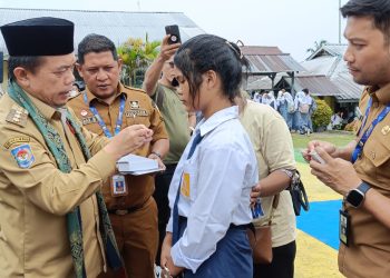 Ratusan Siswa SMA/SMK dan SLB di Batanghari Terima Bantuan Pendidikan Program Dumisake/ (Foto: Riky)