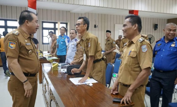 Rapat Realisasi PAD, Pj Bupati Mukti: Masih Banyak OPD Dibawah Target/ Foto; Teguh