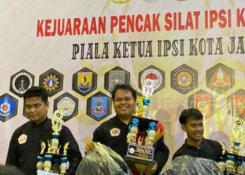 Para peraih juara pada Kejuaraan Pencak Silat IPSI Kota Jambi. Foto: Alan/Ampar