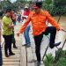 Mukti Tinjau Infrastruktur Rusak Akibat Hujan/ (Foto: Teguh)