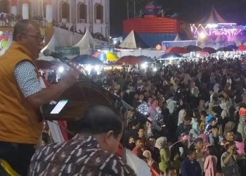 Spektakuler, Malam Hiburan Rakyat HUT K 74 Merangin; Puluhan Ribu Masyarakat Hadir, Dihibur Artis Ibu Kota/ (Foto: Teguh)