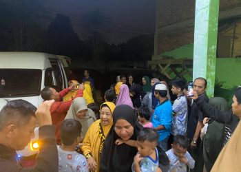 Rombongan Umroh dr Maulana Tiba di Jambi dengan Selamat/ (Foto: Nining)