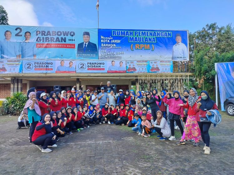 Senam Sehat di Rumah Pemenangan Maulana Dihadiri Keluarga Besar RPM/ (Foto: Nining)