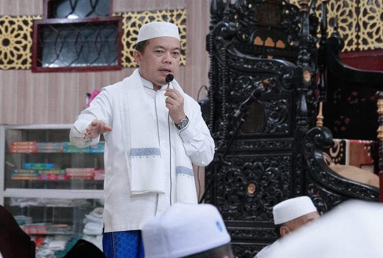 Safari Subuh di Masjid Al-Muttaqin, Al Haris Beri Bantuan dan Santunan ke Anak Yatim/ (Foto: Aln/Ampar)