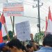 Saat Perayaan HUT Jambi, Warga Aksi Geruduk Gedung DPRD Tolak Stockpile Batu Bara/ ( Foto: Melli/ Ampar)