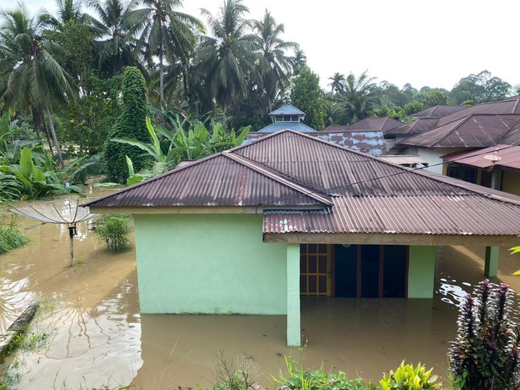 Pengajian ASN, Sekda Merangin Berikan Quis Berhadiah/ (Foto: Riky)