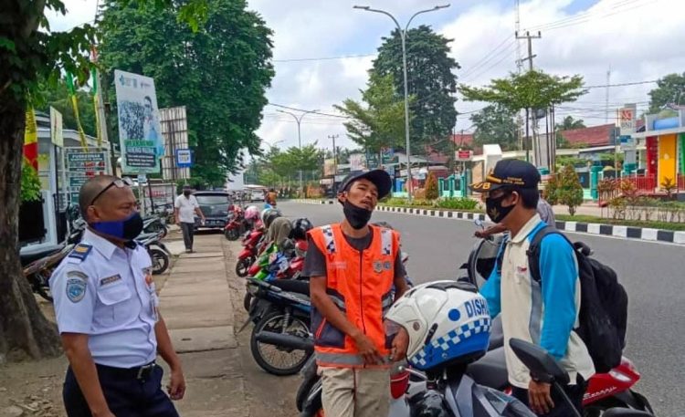 Biaya Retribusi Parkir di Kota Jambi Naik Per 5 Januari 2024/ (Foto: Melly/ Ampar)