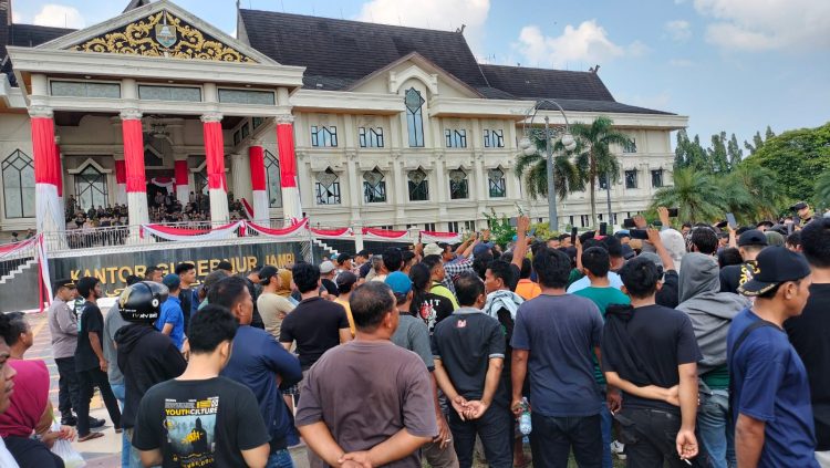 Polisi Sudah Mengindentifikasi Belasan Terduga Pelaku Pengrusakan Kantor Gubernur Jambi/ (Foto: Nda/Ampar)