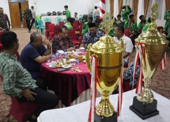 Pemain Merangin FC Disambut Acara Khusus, Diarak Hingga Dijamu Makan Malam/ (Foto: Teguh/ Kominfo)