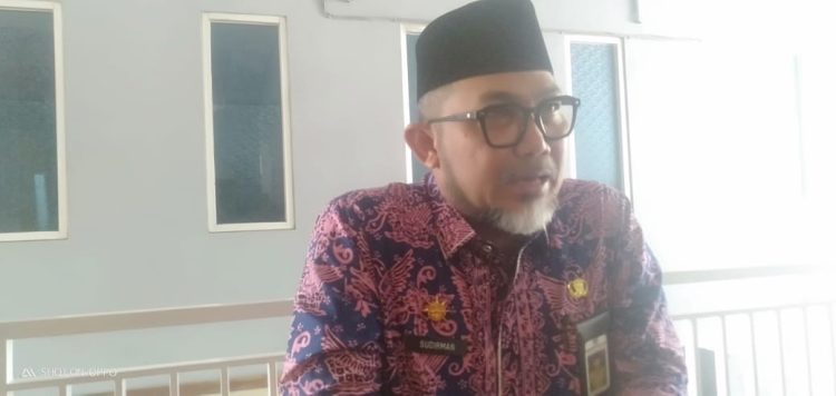 Sekda Provinsi Jambi, Sudirman saat ditemui usai menerima LHP di Kantor BPK RI Perwakilan Jambi, Jumat (12/1). Foto: Alan/Ampar