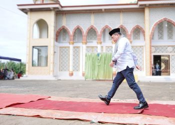 Al Haris Resmikan Masjid Raya Baiturrahim Rantau Keloyang Bungo, Hibah Pemprov Rp 2 Miliar/ (foto: dedy/Kominfo)