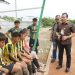 Pj Bupati Merangin, Mukti berikan semangat dan motivasi kepada pemain Laskar Macan Kumbang (Merangin FC), Minggu (21/1). Foto: Teguh