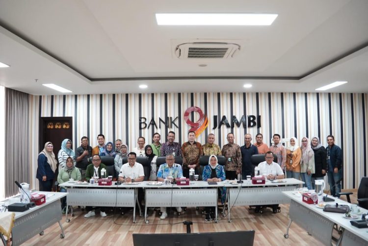 Perkuat Kerja sama, BPJS Ketenagakerjaan Audiensi dengan Bank Jambi/ (foto: Tanti/ Humas BPJS-K Jambi)