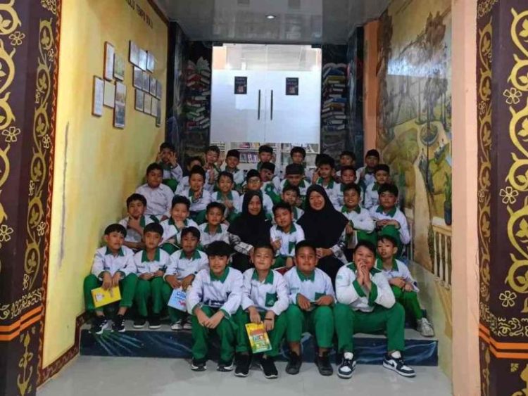 DKP Provinsi Bengkulu Terima Kunjungan Siswa SD MI Humairah/ (Foto: dky/ampar)