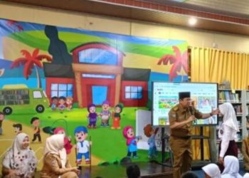 Kepala DPK Bengkulu Terima Kunjungan SDN 12 Kota Bengkulu/ (foto: diky/ampar)