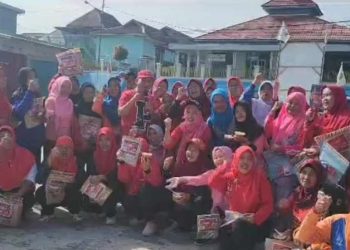 Ketua Komisi IV DPRD Bengkulu, Edwar Samsi saat reses ke Desa Pungguk Meranti Ujan Mas. (Foto: Dky/Ampar)