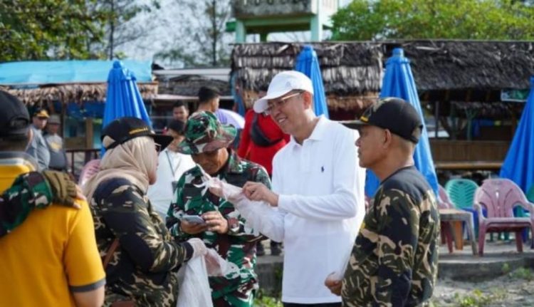 Anggota DPRD Gunadi Yunir, Dorong Kolaborasi Tata Pantai Panjang Untuk Kenyamanan Wisatawan/ (foto: dky/ampar)