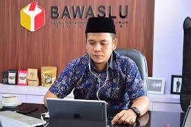 Ketua Bawaslu Provinsi Jambi, Wein Arifin/ (Foto: nda/ampar)