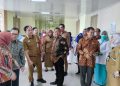 Dirjen Pelayanan Kesehatan Kemenkes RI Kunjungi Gedung Perawatan VVIP RSUD Raden Mattaher Jambi/ (Foto: Nda/ampar)