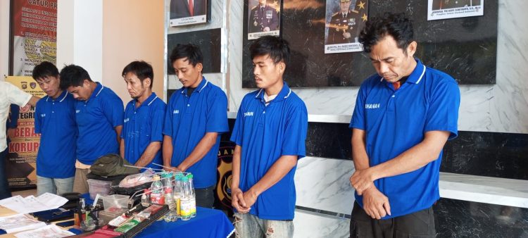 Ditpolairud Polda Jambi Amankan Pengedar dan Pengguna Sabu/ (foto: Mhd/ampar)