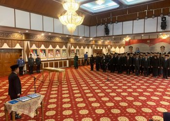 Gubernur Jambi, Al Haris kembali merombak kabinet Jambi Mantap. Senin (19//2/2024), Sebanyak 117 pejabat Eselon III dan IV dilantik/ (foto: Alan/Ampar)