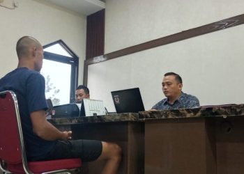 Satu Pelaku Pengerusakan Kantor Gubernur Ditangkap Polisi/ (foto: Mhd/ampar)