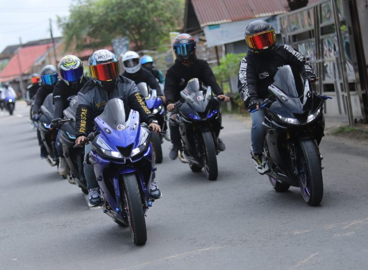 Yamaha Blu Cru On Road Ajak Series ke Sebrang Kota Jambi/ (foto: didit)
